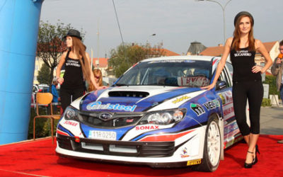 Česká posádka na rallye v Emirátech